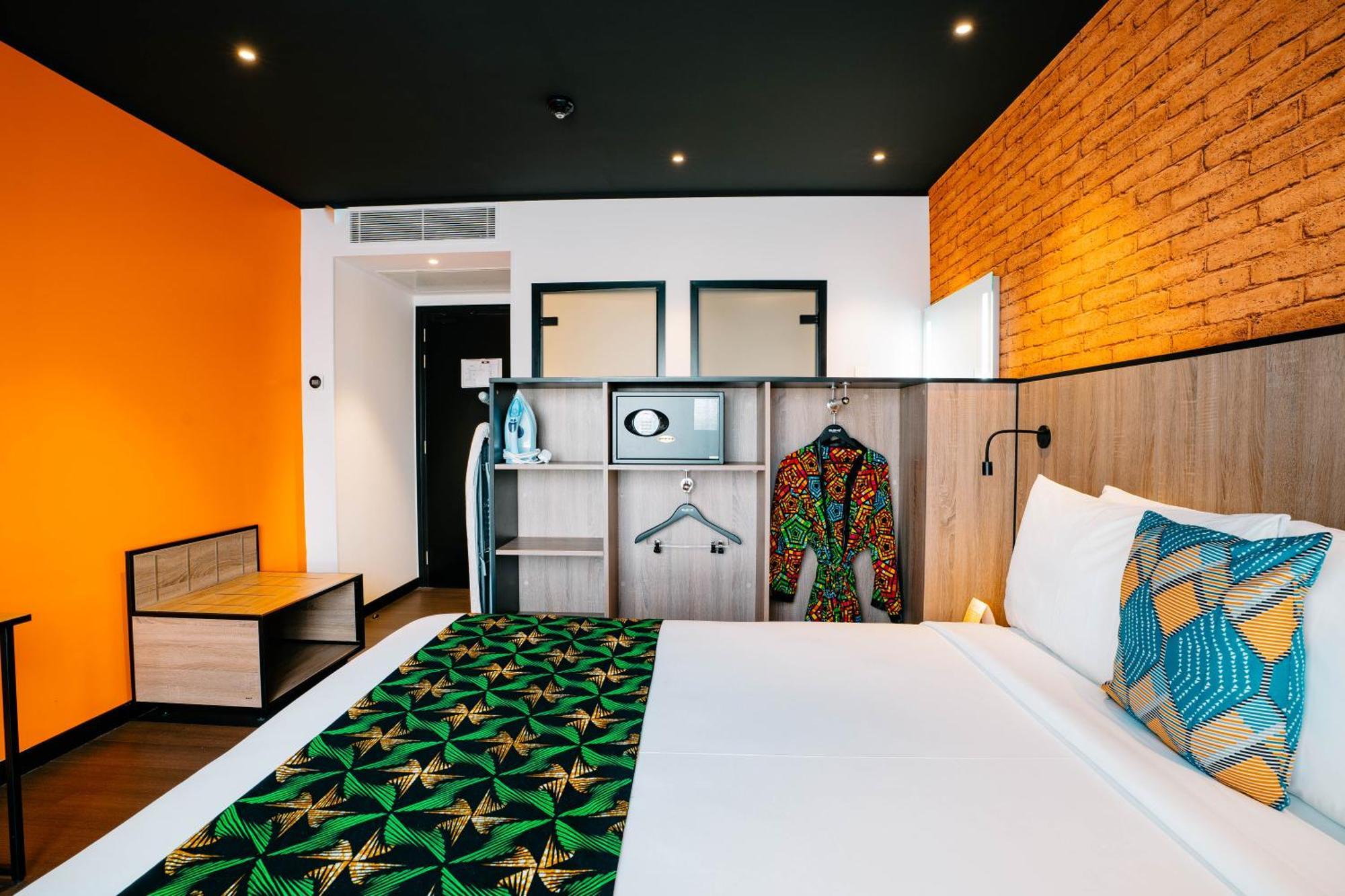 Onomo Hotel カンパラ エクステリア 写真
