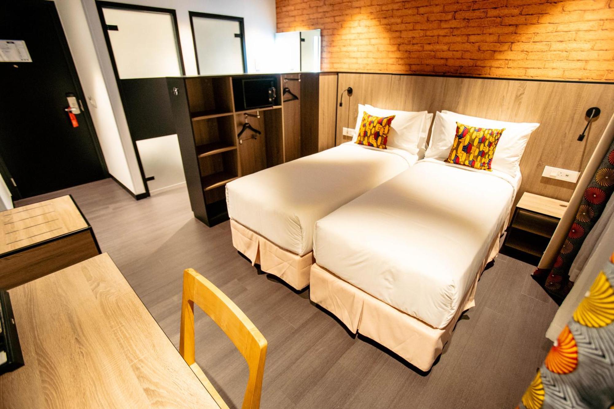 Onomo Hotel カンパラ エクステリア 写真