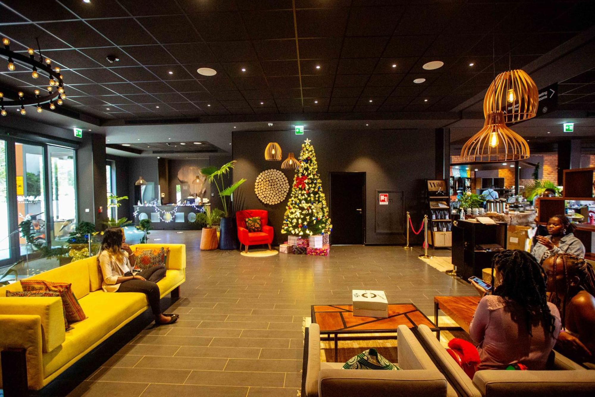 Onomo Hotel カンパラ エクステリア 写真