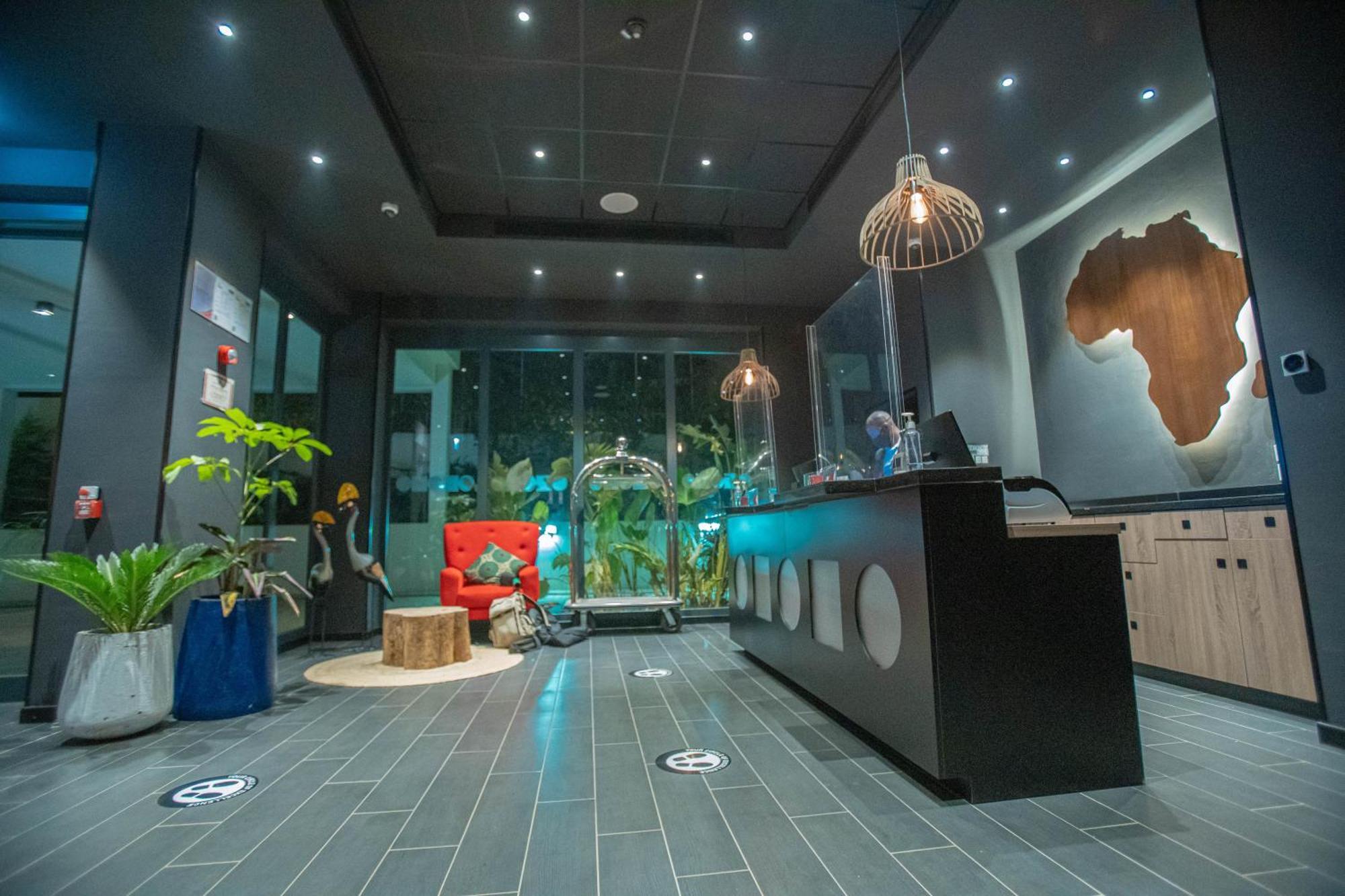 Onomo Hotel カンパラ エクステリア 写真