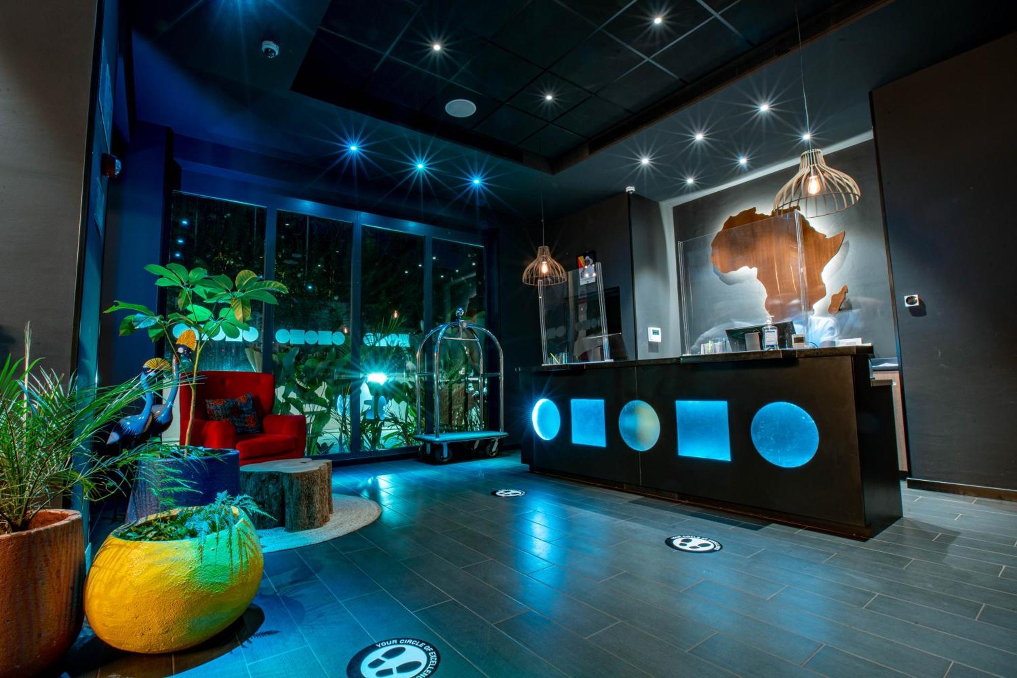 Onomo Hotel カンパラ エクステリア 写真