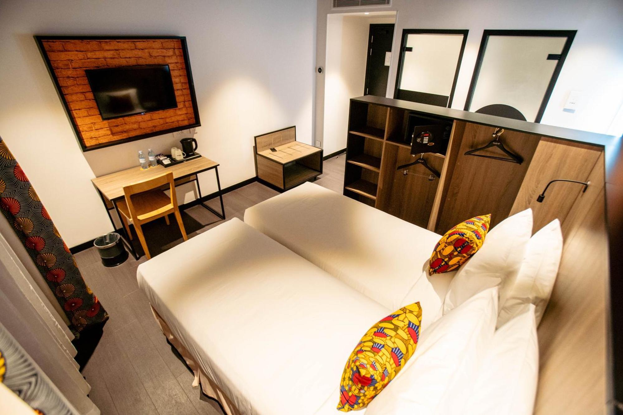 Onomo Hotel カンパラ エクステリア 写真
