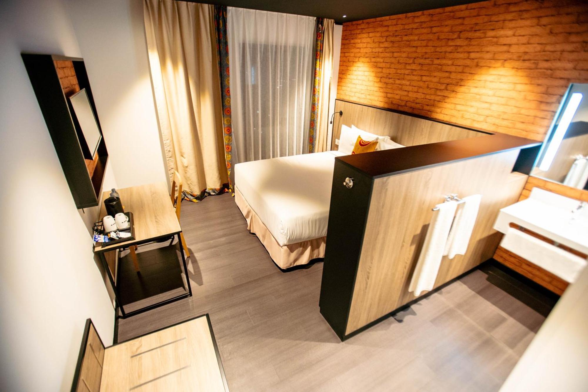 Onomo Hotel カンパラ エクステリア 写真